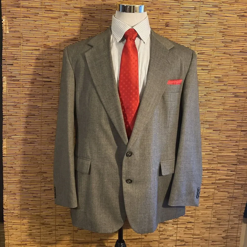 Vintage Classic 2 Piece Suit Men’s Size 46 Gray Jacket & Pants Made In USA